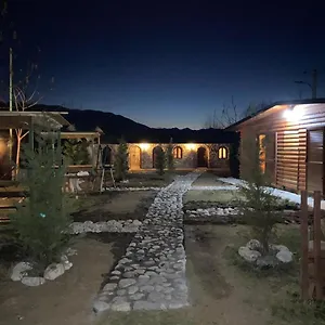 Windmill Gesthouse & Grill , Szkodra Albania
